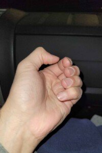 "1 egg like this" Hand measurement for an egg